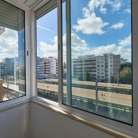 Lejlighed In Bed With Lisbon 4e