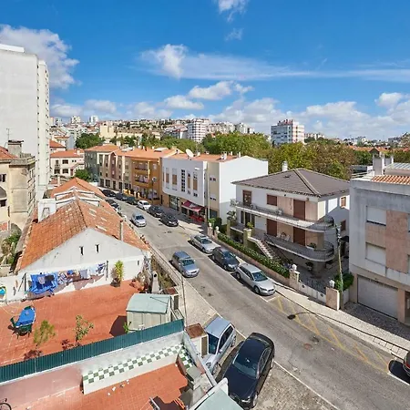 Apartment In Bed With Lisbon 4e Amadora